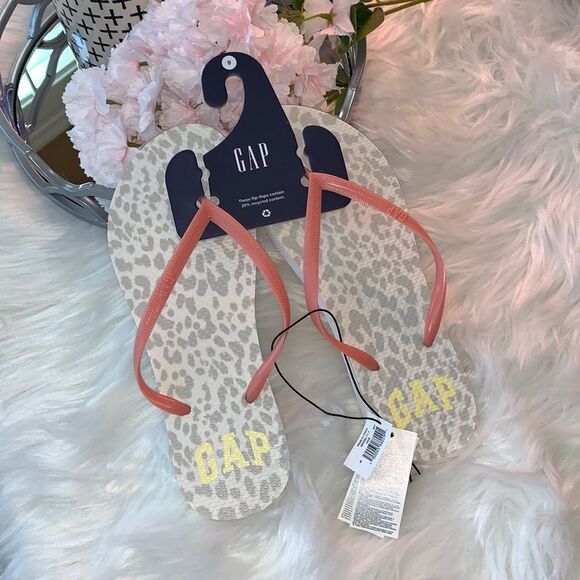 Gap Logo Flip Flops - Picture 1 of 5